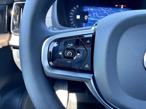 New 2026 Volvo XC90 T8 Ultra w/ Protection Package AWD/4WD image 17