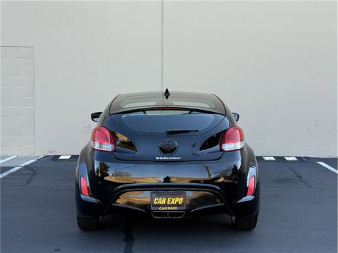 Used 2013 Hyundai Veloster w/ Style Pkg image 5