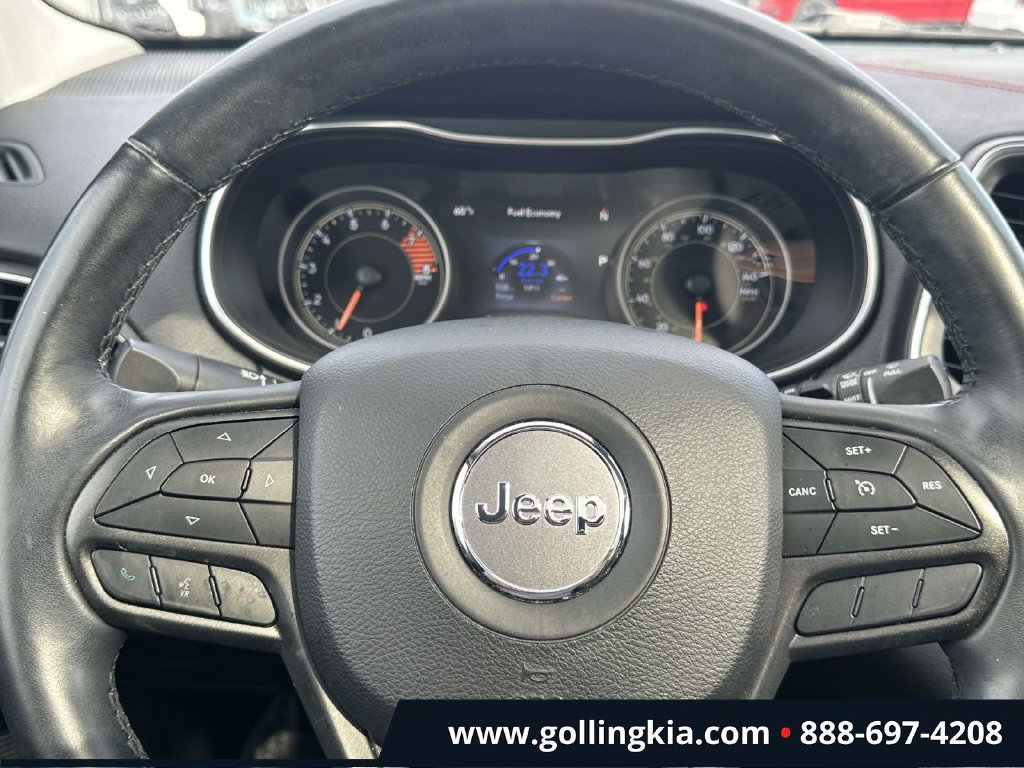 Used 2019 Jeep Cherokee Trailhawk w/ Comfort/Convenience Group AWD/4WD image 20