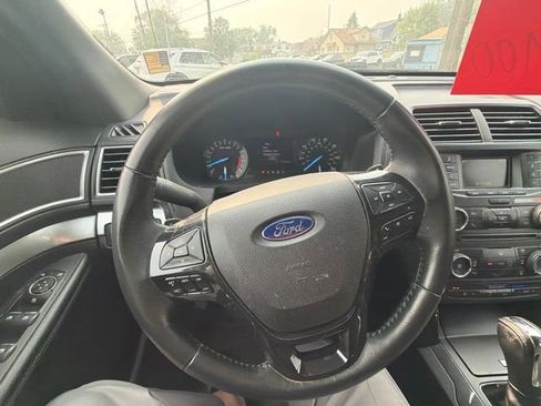 Used 2017 Ford Explorer XLT AWD/4WD image 22