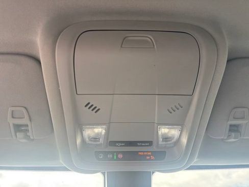 Used 2024 Chevrolet Equinox LT FWD image 22