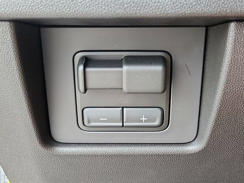 New 2026 GMC Canyon Elevation w/ Convenience Package RWD image 16