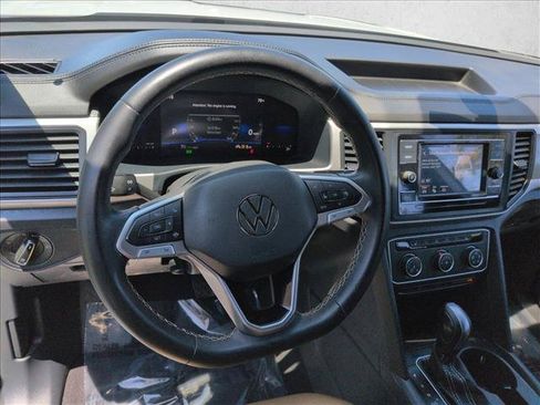 Certified 2023 Volkswagen Atlas Cross Sport SE FWD image 11