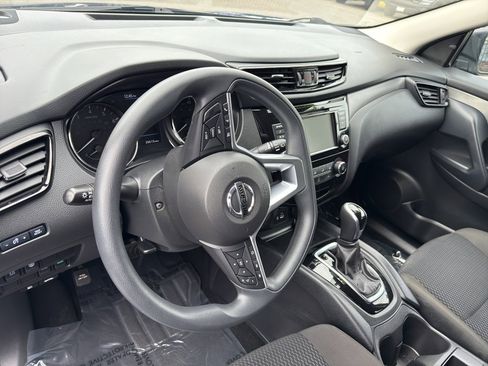 Used 2022 Nissan Rogue Sport S image 14