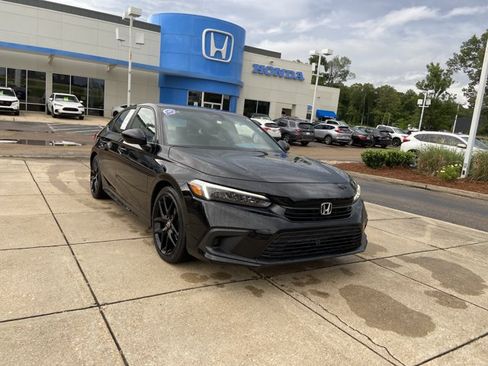 Used 2024 Honda Civic Sport image 2