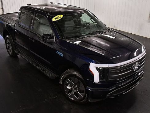 Used 2025 Ford F150 Lightning Lariat AWD/4WD image 15