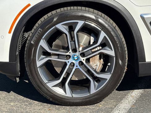 Certified 2024 BMW X5 xDrive50e w/ Parking Assistance Package image 37