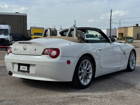 Used 2005 BMW Z4 2.5i RWD image 13