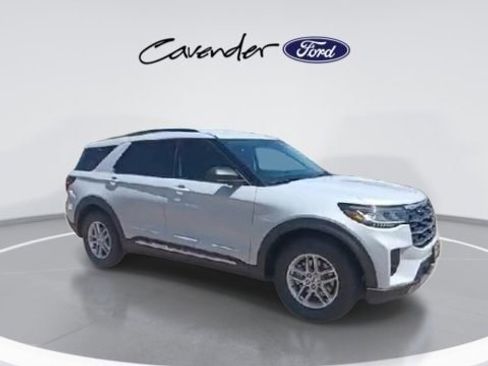 New 2025 Ford Explorer Active w/ Active Comfort Package image 2