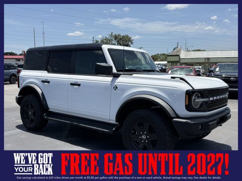 New 2025 Ford Bronco Outer Banks w/ Black Appearance Package AWD/4WD image 2