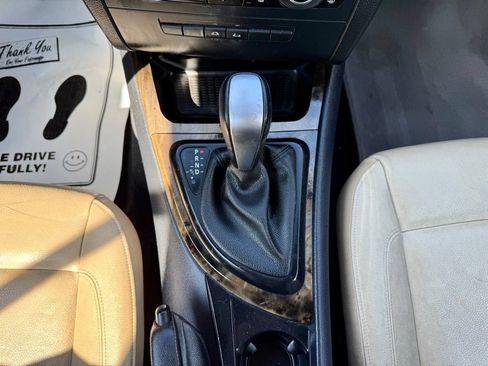 Used 2011 BMW 128i Convertible RWD image 18