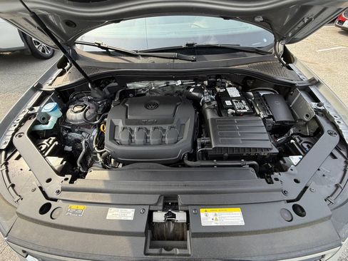 Used 2023 Volkswagen Tiguan SE R-Line FWD image 28