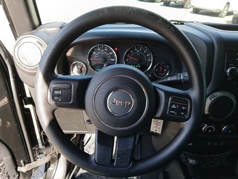 Used 2015 Jeep Wrangler Unlimited Sport image 21