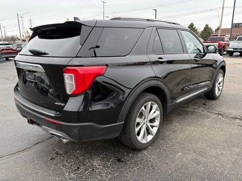 Used 2023 Ford Explorer Platinum w/ Technology Package image 4