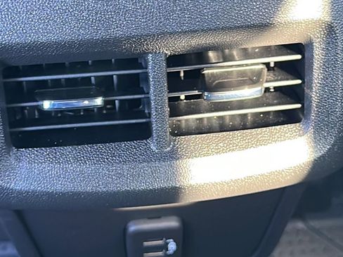 Used 2022 Chevrolet Equinox RS image 19