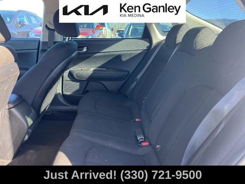 Used 2019 Kia Optima LX image 10