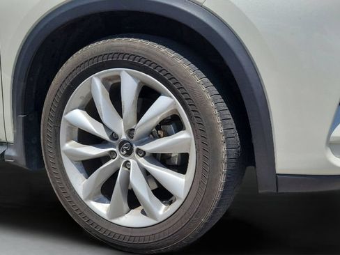Used 2019 INFINITI QX50 Essential w/ Proassist Package FWD image 9