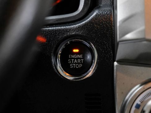 Used 2012 Toyota 4Runner Limited image 29