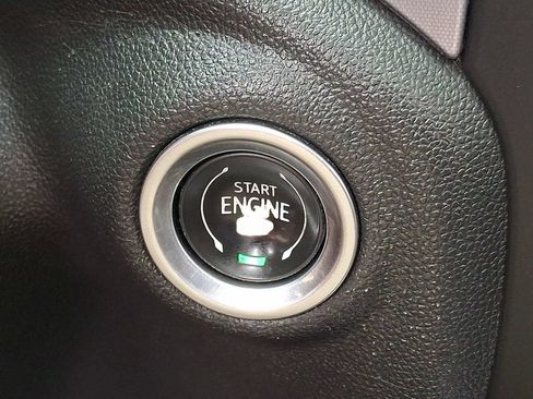 Used 2019 GMC Sierra 1500 SLT w/ SLT Premium Plus Package AWD/4WD image 29