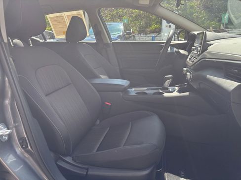 Used 2025 Nissan Altima 2.5 SV FWD image 28