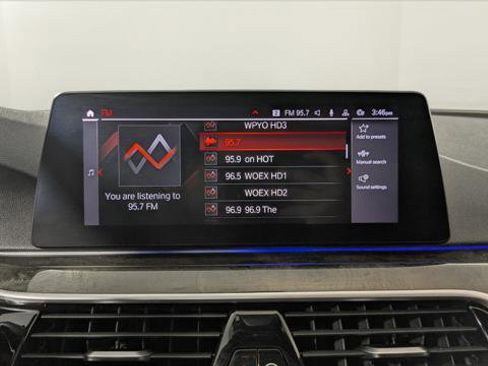 Used 2020 BMW 530i w/ Convenience Package image 32