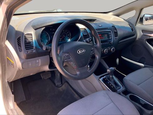 Used 2018 Kia Forte LX FWD image 18