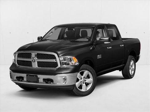 Used 2020 RAM 1500 Classic SLT w/ Luxury Group AWD/4WD image 1