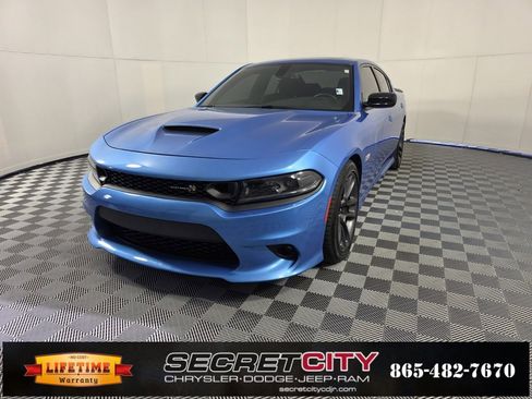 Used 2023 Dodge Charger Scat Pack image 3