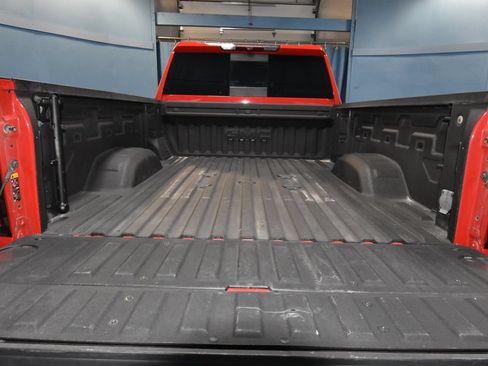 Used 2024 GMC Sierra 2500 SLT w/ SLT Premium Package AWD/4WD image 28