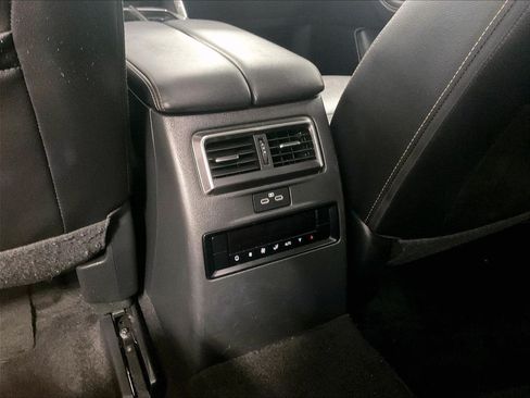 Used 2024 MAZDA CX-90 Plug-In Hybrid w/ Preferred AWD/4WD image 29