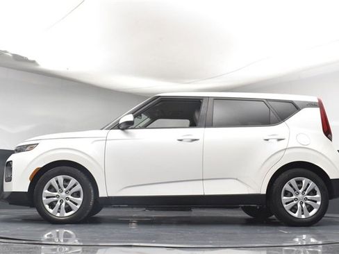 Certified 2021 Kia Soul LX image 33