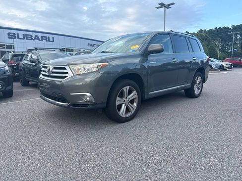Used 2011 Toyota Highlander Limited AWD/4WD image 1