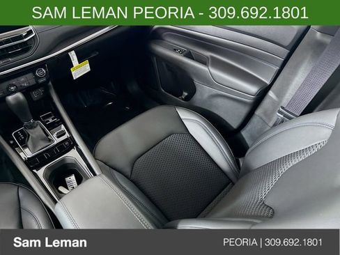 New 2026 Jeep Compass Latitude image 22