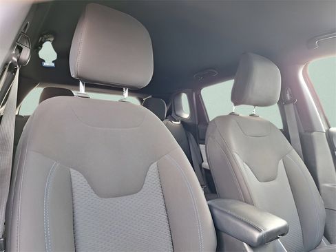 Used 2023 Jeep Compass Sport image 27