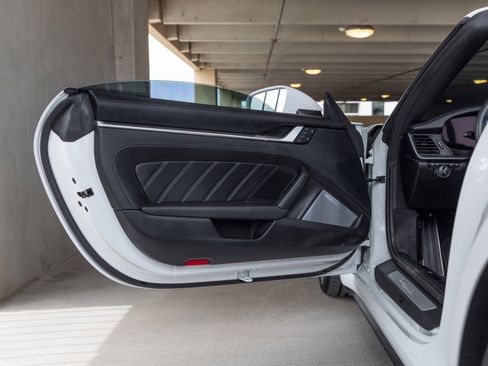 Used 2025 Porsche 911 Turbo S image 39