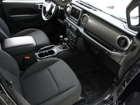 Used 2022 Jeep Wrangler Unlimited Sport image 22