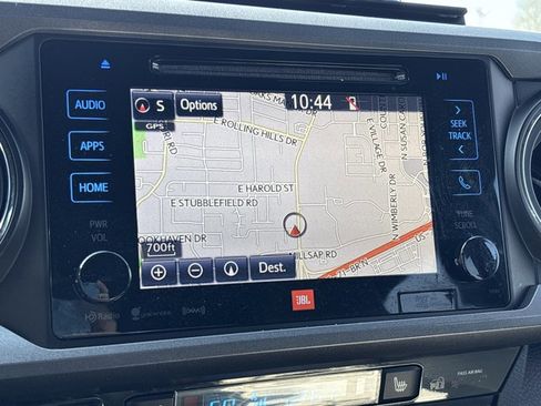 Used 2018 Toyota Tacoma TRD Sport image 29