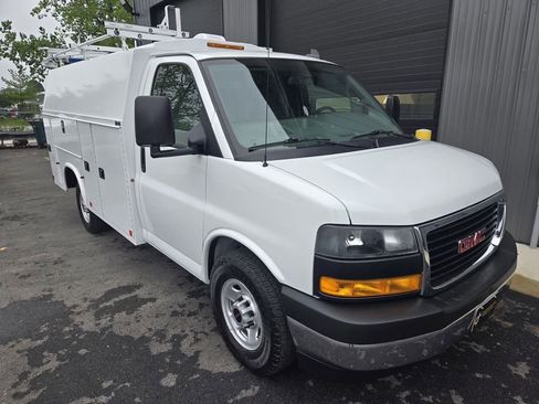 Used 2019 GMC Savana 3500 w/ Power Convenience Package image 6