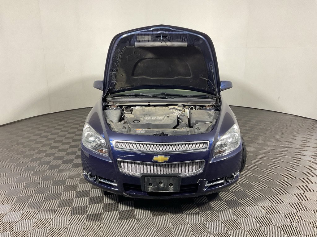 Used 2008 Chevrolet Malibu LTZ w/ Rear Power Package FWD image 7
