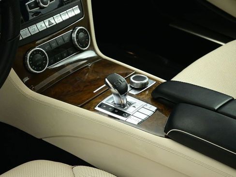 Used 2013 Mercedes-Benz SL 550 image 5