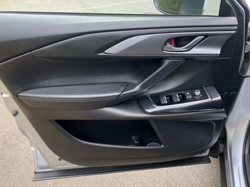 Used 2017 MAZDA CX-9 Touring image 12