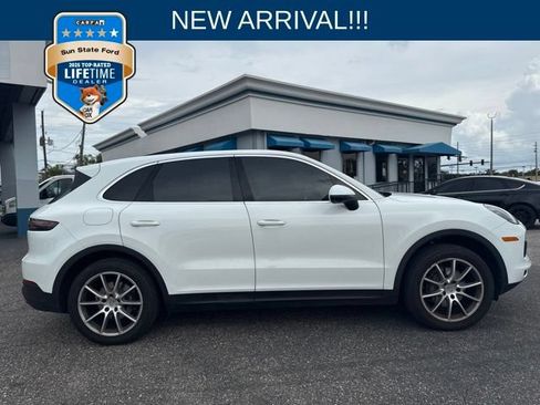 Used 2019 Porsche Cayenne AWD/4WD image 1