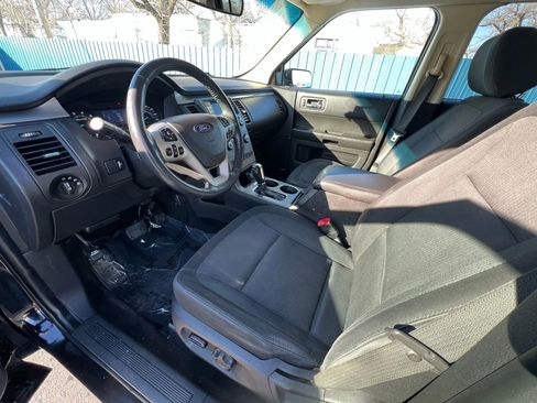 Used 2018 Ford Flex SE image 16