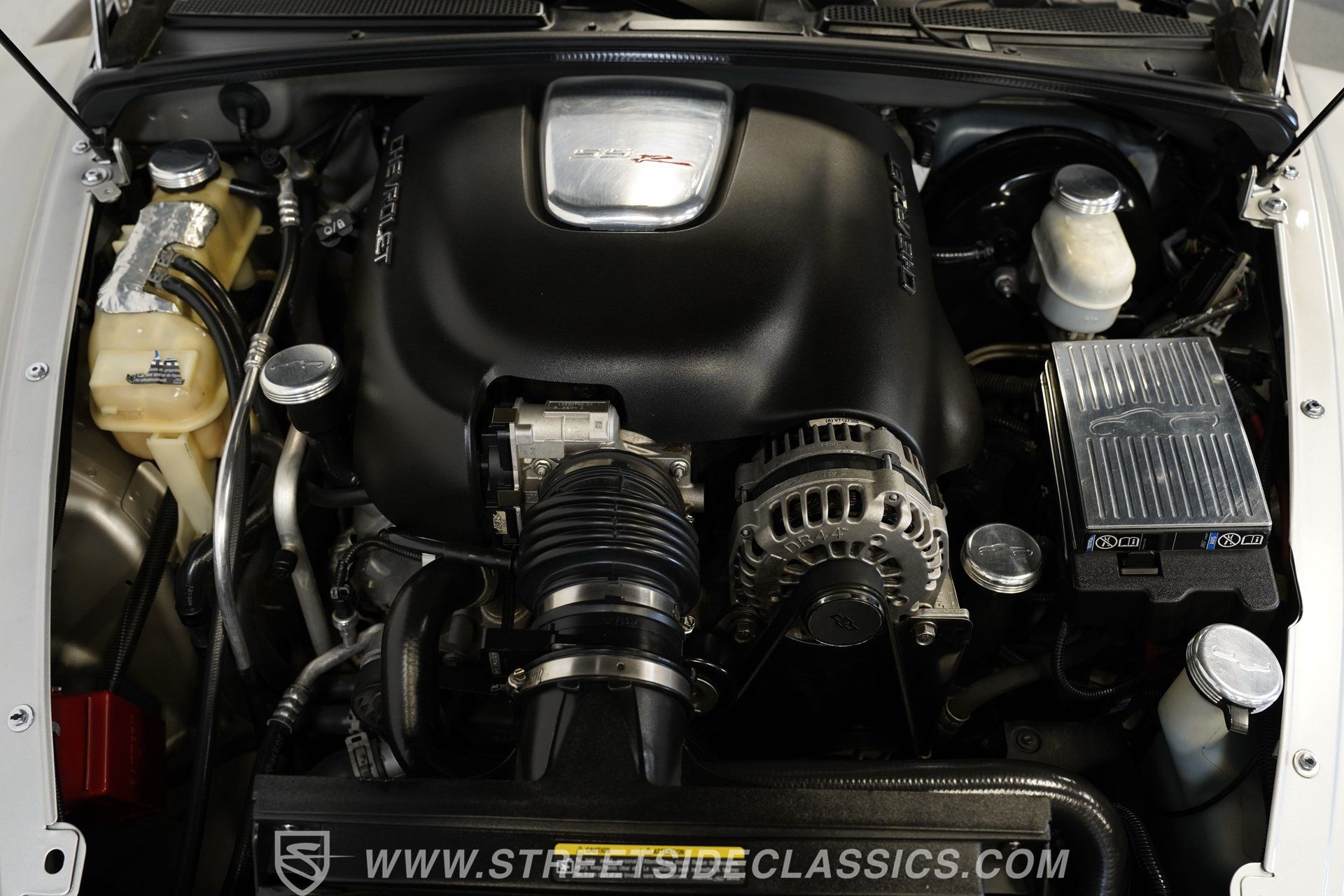 Used 2006 Chevrolet SSR w/ Preferred Equipment Group RWD image 4
