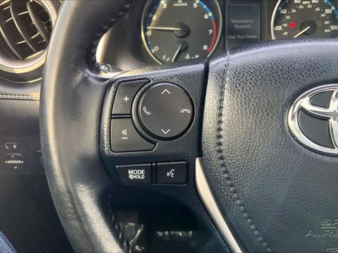 Used 2018 Toyota RAV4 XLE image 24