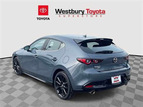 Used 2024 MAZDA MAZDA3 Hatchback w/Premium Plus Pkg image 11