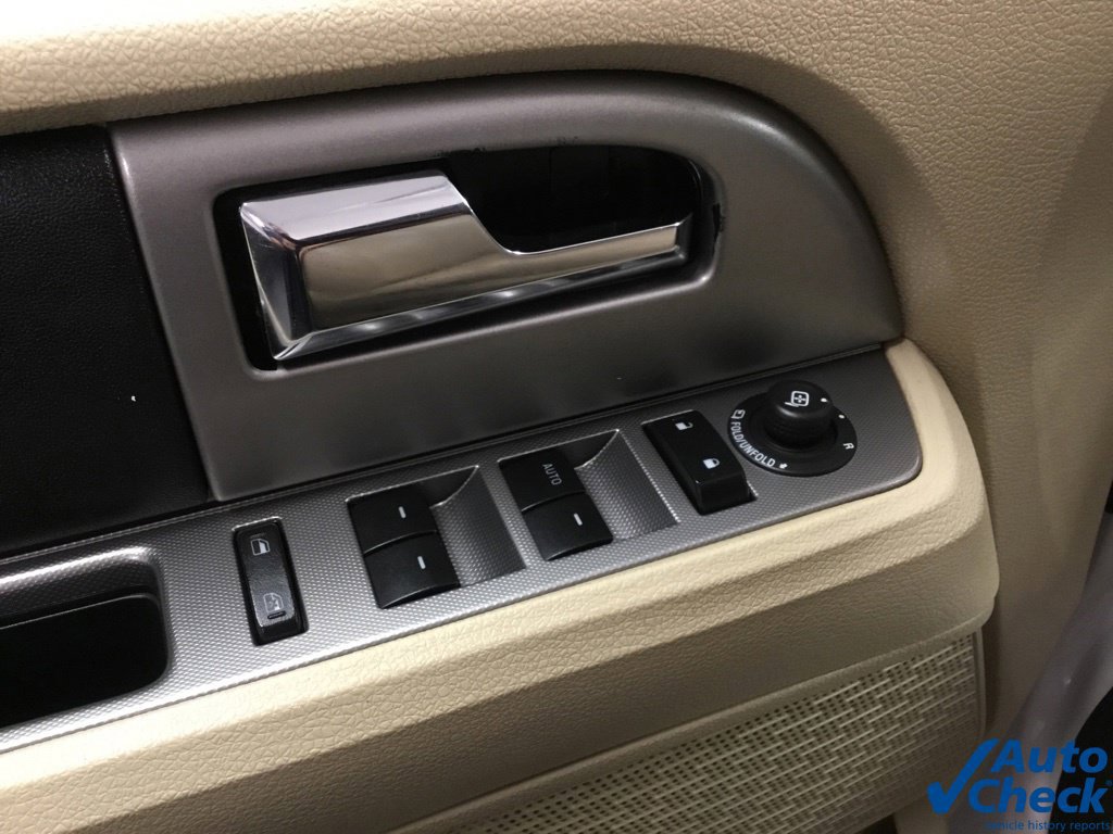Used 2017 Ford Expedition Limited w/ Equipment Group 301A AWD/4WD image 22