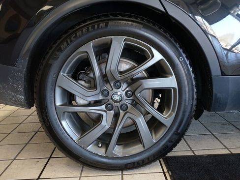 Used 2020 Land Rover Discovery HSE image 61
