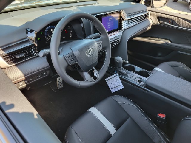 New 2026 Toyota Camry SE FWD image 5