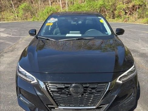 Used 2023 Nissan Sentra SR w/ SR Premium Package image 3